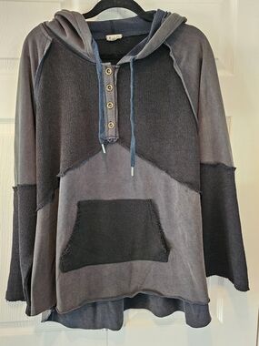 POL Two-Tone Hooded Pullover in Navy